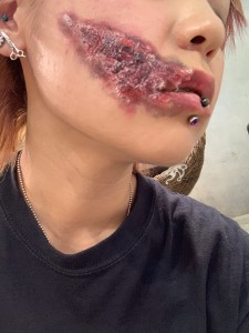 傷メイクcomaハロウィン