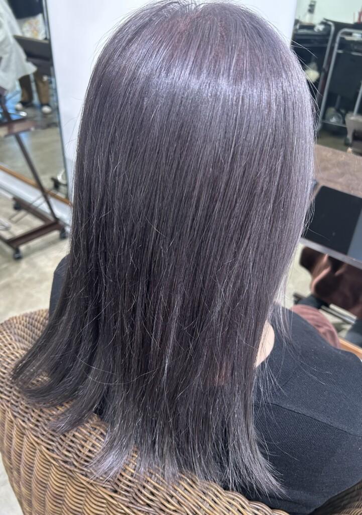 alt="白髪率90％のグレーカラー施術後 中野coma"
